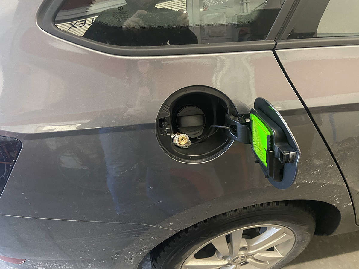 Skoda Fabia instalacja gazowa LPG – wlew gazu