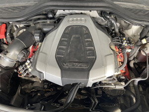 Audi A8 silnik v6 z instalacją gazową